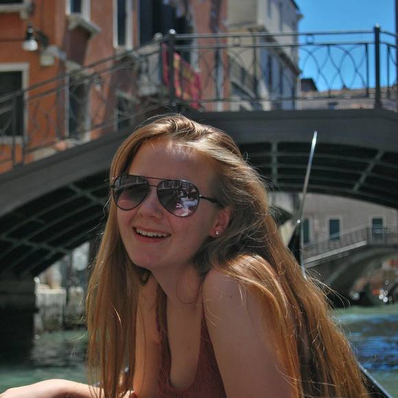 Meet your Posher, Skylar - Picture 1 of 1